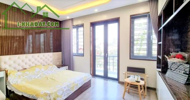 Bán nhà ngõ 575 Kim Mã Ngõ thông KD 60m 5T giá 12 tỷ 2. LH 0349157982