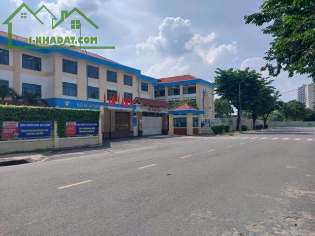 BÁN GẤP đất thổ cư 4*30 SHR, HXH khu Hiệp Thành City. CHỈ 3.7 tỉ