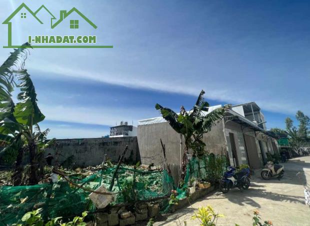 BÁN ĐẤT. NGUYỄN CHÍCH - VĨNH HÒA - DT 100M2 - Đường 7M. Chỉ 1 tỷ 250tr.