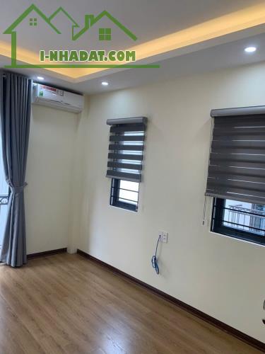 Độc nhất! Nhà phố Cổ Linh căn góc chưa tới 5 tỷ - 35m2*4T*4.5m, ôtô sát nhà, 850m tới