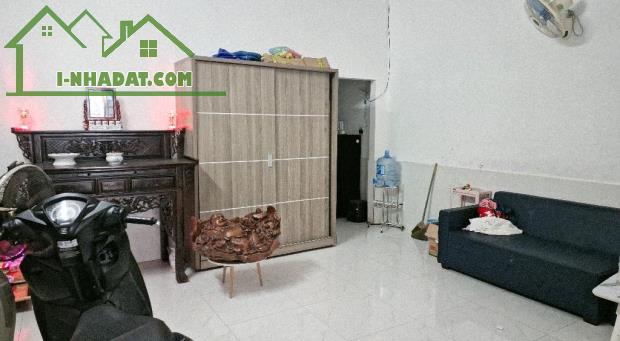 Bán nhà cấp 4 HXH tiện xây mới, Khuông ĐẤT 100m2 thổ cư, Ngang rộng 5m vuông vức Quận 7 - 2