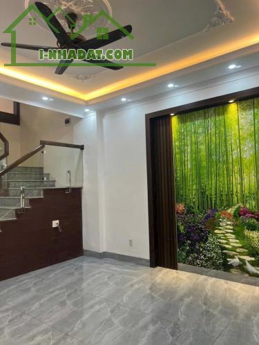 Bán nhà 3 tầng 65m2 ngõ phố Cô Đông, ph Bình Hàn, TP HD, 4 ngủ, nhà đẹp, ngõ oto vào - 2