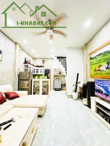 2 TẦNG FULL NỘI THẤT - DTSD 56 M2 (4 x 7) - KHU VIP PHỐ ẨM THỰC PHAN XÍCH LONG, PHÚ NHUẬN.