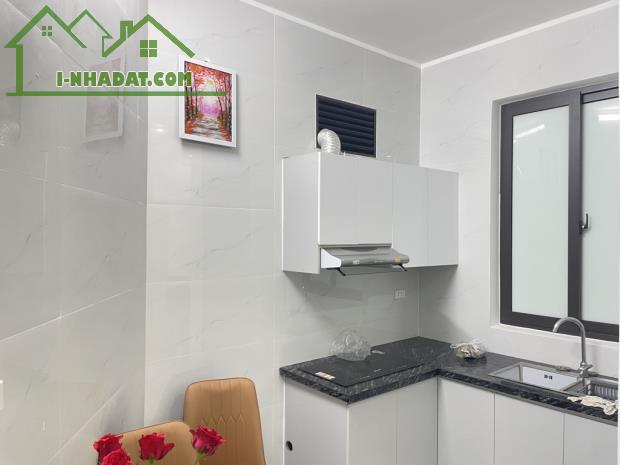 BÁN NHÀ NGÕ RỘNG NGÁCH NÔNG PHỐ Đê La Thành Nhỏ, Ô Chợ Dừa, DT 40M2!