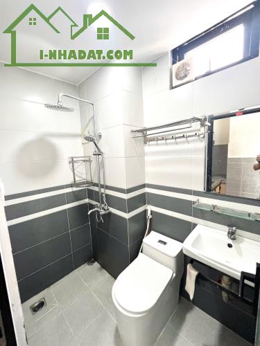 Siêu phẩm duplex cửa sổ trời thoáng mát ngay Phan Đăng Lưu Bình Thạnh gần Chợ Bà Chiểu