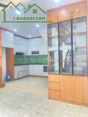 SIÊU HIẾM !!! CHỈ 7,X TỶ NHÀ 5T MỚI, Ở LUÔN MẶT NGÕ 344 Ngọc Thuỵ OTO TRÁNH, LÔ GÓC KINH - 3
