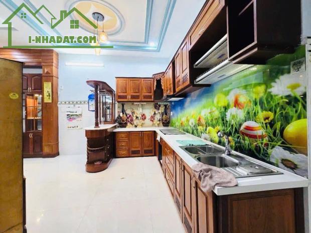 Bán nhà quận 10, đường Hồ Thị Kỷ, 52m2, 4 tầng, 11.5 tỷ