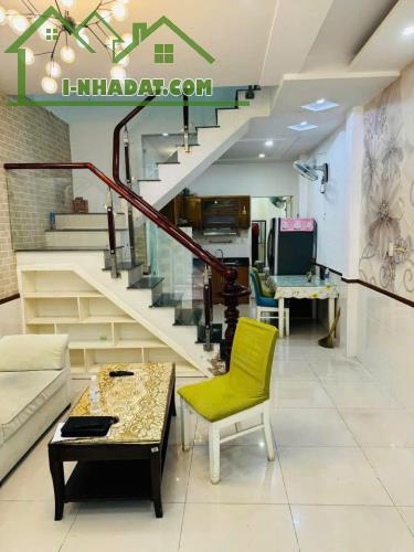 Bán nhà 2 lầu 48m2 ở Đường số 34, Linh Đông, Thủ Đức. SHR, Gần Chợ Bến Đò. Giá 2,850tr TL - 5