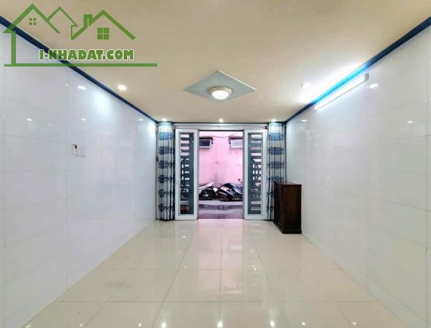 HÀNG NGỘP GIÁ RẺ ĐI NHANH NHÀ HẺM 5m 60m²-2tỷ250 Đ. Nguyễn Ảnh Thủ, P.Tân Chánh Hiệp, Quận - 2