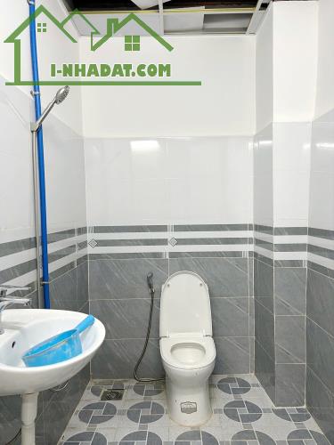 Nhà hẻm thông oto trước cửa đường Hưng Phú P10Q8