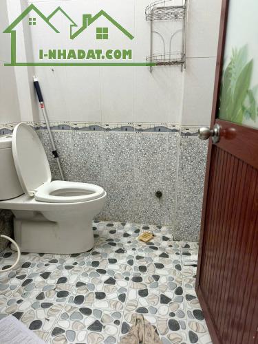 Nhà 2 tầng nở hậu L hẻm ôtô ngay chợ Nhị Thiên Đường P5Q8. Giá 3,98 tỷ TL - 1