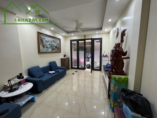 Bán nhà ngõ 424 Ngọc Thuỵ 42m x 4T, oto đỗ cửa, ở luôn chỉ 5 tỷ 6 TL. LH 0936123469 - 1