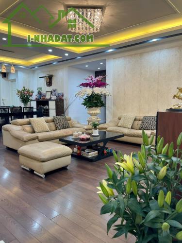 (SIÊU TO KHỔNG LỒ) Bán chung cư Hoàng Đạo Thúy 190m 4PN slot oto nội thất xịn 11 tỷ - 4