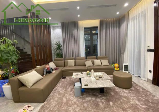 ÁN 🏡NHÀ ĐẸP ĐÀM QUANG TRUNG - LONG BIÊN 40M² - SIÊU THOÁNG - GẦN Ô TÔ TRÁNH - TIỆN ÍCH - 1