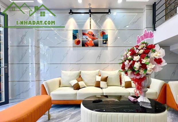 LÊ VĂN QUỚI🔥🚀 DT: 50M2 ( 4 x 12,5 ) 3 TẦNG - 4PN - SỔ HỒNG VUÔNG VỨC - HẺM 5M - NHÀ MỚI - 4