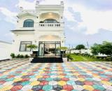 Villa sân vườn - full nội thất - đường trước nhà 12m - giá 8,x tỷ