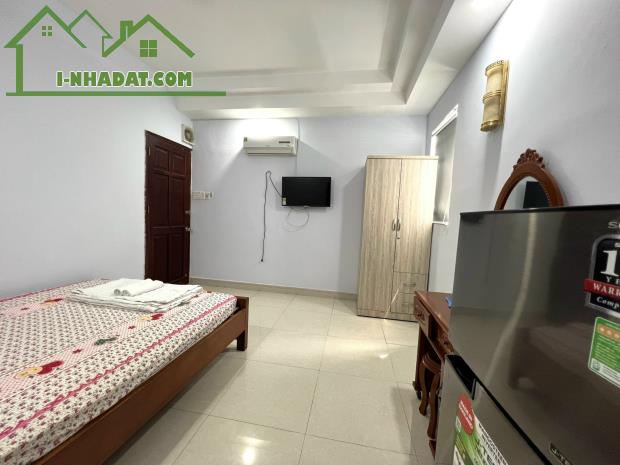 BÁN NHÀ MẶT TIỀN BÙI VĂN BA, TÂN THUẬN ĐÔNG, QUẬN 7. 7 TẦNG. DT: 5 X 25