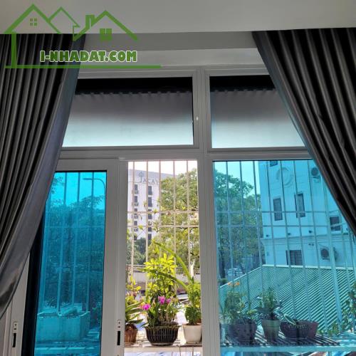 NHÀ TRẦN KHÁT CHÂN - VIEW MẶT PHỐ - 5M RA PHỐ - SÂN RỘNG - ĐẸP MỚI - 30M2 - 5.99TỶ - 3