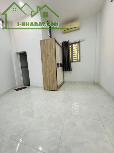 Bán Nhà Nguyễn Văn Đậu 50m2, 2 Tầng, 2PN, Có sân để xe Chỉ 4 Tỷ