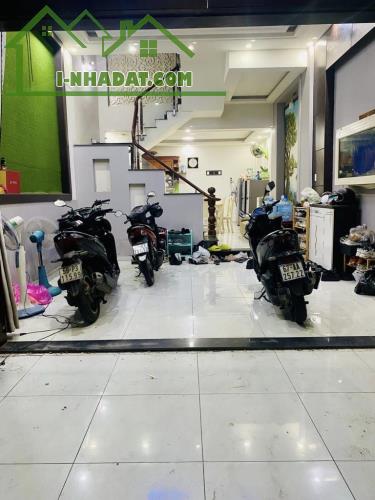 Bán nhà 4 lầu 61m2 ở Nguyễn Sỹ Sách, P15, Tân Bình. Ngang 5m, Tặng nội thất, Giá 3tỷ980 - 3