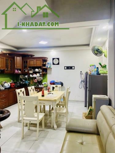 Bán nhà 4 lầu 61m2 ở Nguyễn Sỹ Sách, P15, Tân Bình. Ngang 5m, Tặng nội thất, Giá 3tỷ980 - 1