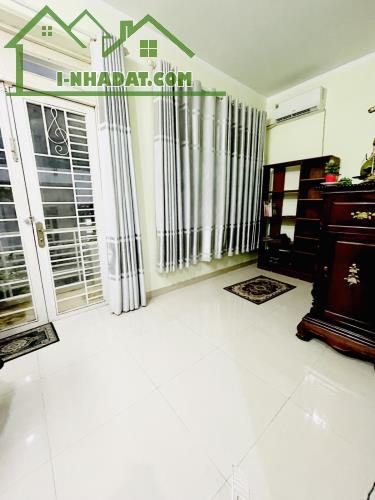 BÁN NHÀ TRẦN TRỌNG CUNG QUẬN 7 – 100 M2 NGANG 5M CHỈ 10 TỶ - 4