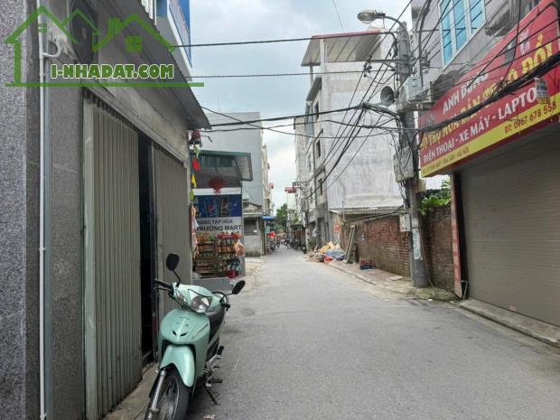 Bán đất trung tâm Trâu Quỳ-118m2 mt 4m Ngô Xuân Quảng ngõ to oto thông.0982852808