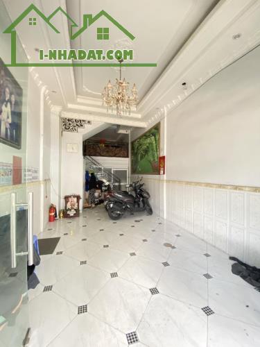 Nhà 5 Tầng vuông vức HXH 8m kinh doanh rất sầm uất Quận 8, trống nhà giao ngay - 1