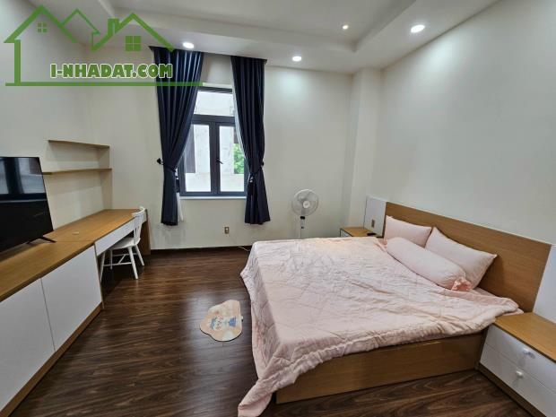 ***Bán nhà đường Hoàng Sa, phường 5 Tân Bình (6*18), oto đậu sát nhà - 3