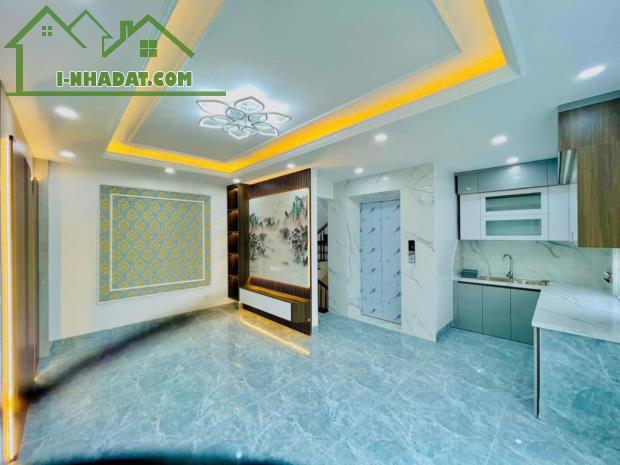 Bán Nhà Phố Hoàng Văn Thái 48m², 5 Tầng, Phân Lô Ô Tô, Giá Chỉ 8.9 Tỷ - 2