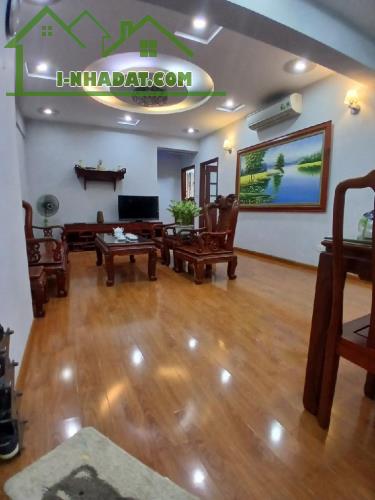 THIÊN HIỀN 42m² -NHÀ ĐẸP ĐÓN TẾT – NGÕ NÔNG BA GÁC PHI ẦM ẦM – DÂN XÂY- CHỈ 8.x .