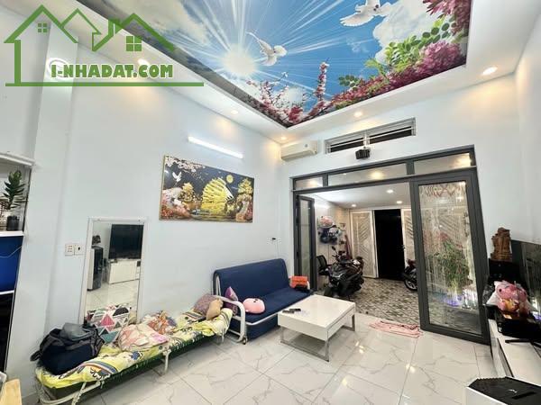 Nhà Đường QL13, Hiệp Bình Phước, Thủ Đức, giá 6 tỷ hơn  - Hxh - 135m2 - Ngay Vạn Phúc City - 2