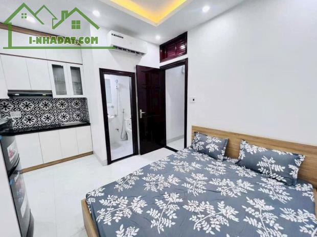 Bán nhà Trường Chinh xây CCMN 7 tầng thang máy Dt: 60m2 16 phòng khép kín 15 tỷ