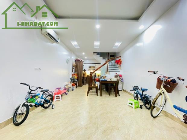 Bán nhà hưu hưng tây mỗ-35m2-5 tầng-2 thoáng-4 tỷ-nhà mới-full nội thất-ngõ ô tô-dân trí