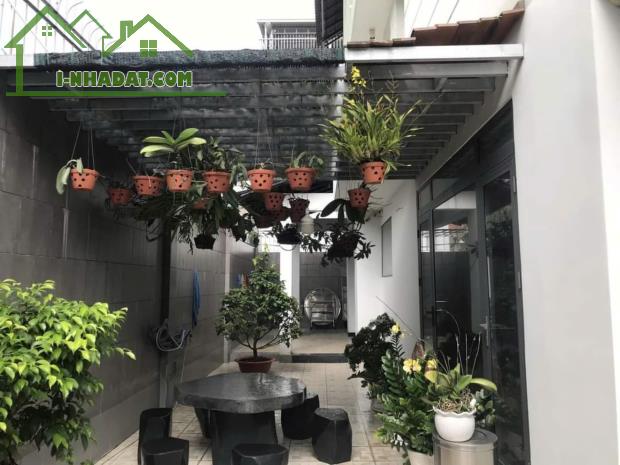 Bán nhà MT UBND Quận 9 ngay XLHN 230m2 n6 4T chỉ 22,8 tỷ. - 3