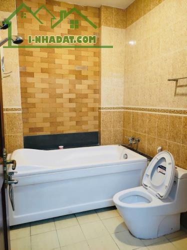 Gấp bán nhà Linh Trung, Thủ Đức, dt nền 860m2, giá 30 tỷ, gần Đh Nông Lâm. - 1