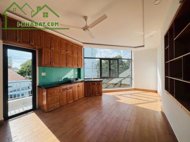 MẶT TIỀN TÔ KÝ - LÔ GÓC VỊ TRÍ CỰC ĐẸP - 5.5X15 - 5 TẦNG - VIEW HỒ BƠI - KHU LIÊN HỢP THỂ - 4