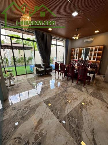 NHÀ MỚI HÀ HUY GIÁP - HƠN 300M2- GIÁ CHỈ HƠN 9TỶ - 4