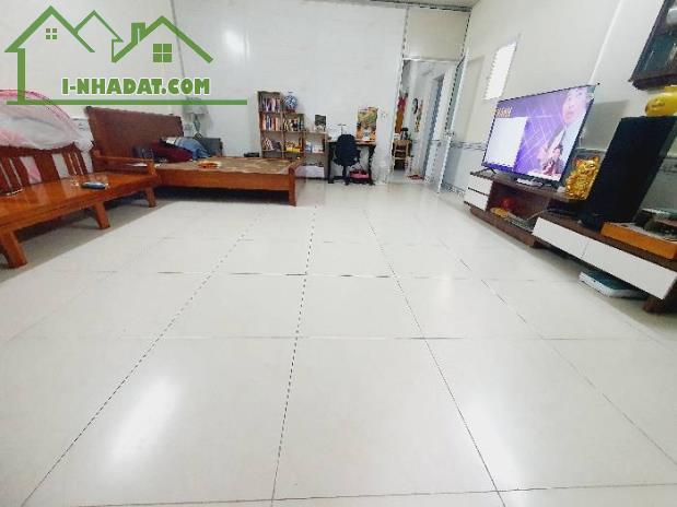 Bán nhà mặt ngõ cách đường lương thế vinh khoảng 60m2