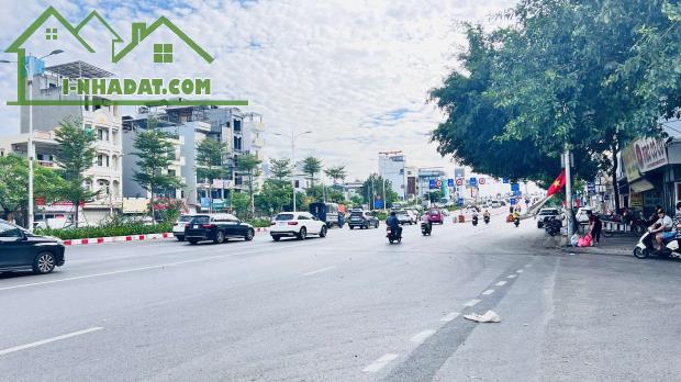 bán toà nhà Cổ Linh-Đàm Quang Trung, 170m x 7tầng, mặt tiền 9m, thoáng trước sau, ôtô