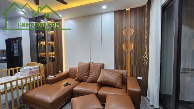 BÁN NHÀ 6 TẦNG THANG MÁY ĐƯỜNG Ô TÔ RỘNG, NỘI THẤT ĐẸP, GẦN PHỐ MINH KHAI, VỊ TRÍ ĐẸP.
