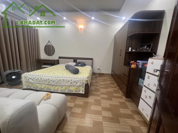 DÂN XÂY-AN NINH SIÊU TỐT-SÁT PHỐ-OTO-NGÕ THÔNG-TIỆN ÍCH BỦA VÂY
