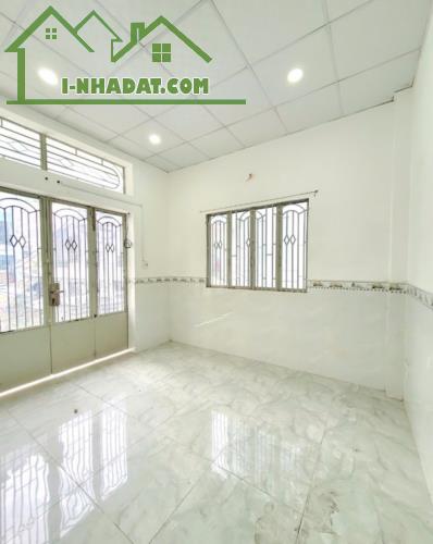 Bán nhà hẻm thông thoáng Cao Thắng, Q10 29,4m2 2 tầng BTCT 2PN 2WC Giá chỉ 6 tỷ - 2