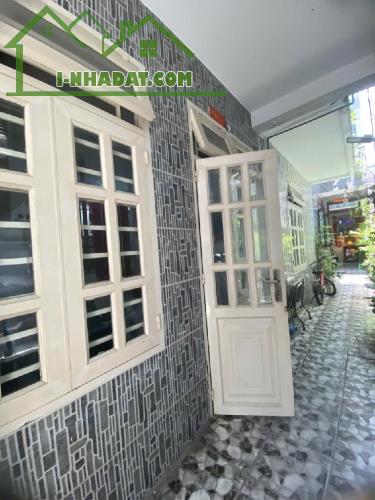 Bán nhà hẻm 176 Nguyễn Thị Thập gần chợ Tân Mỹ, Bình Thuận Quận 7, 2 tầng 138m2 ngang - 1