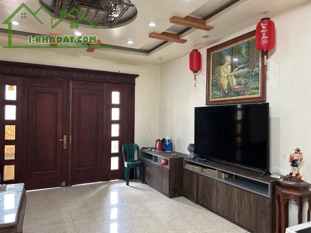 NHÀ CỔ LINH 260M2, 3 TẦNG, ĐẤT VÀNG TẠI LONG BIÊN, LÔ GÓC, Ô TÔ VÀO, 5 KIOT CHO THUÊ - 2