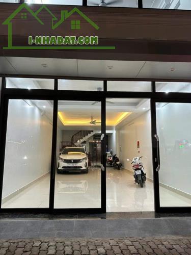 MẶT PHỐ VỈA HÈ ĐÁ BÓNG CỔ LINH PHỐ TRẠM 103M2 x 5T THANG MÁY KINH DOANH. 40,5TỶ