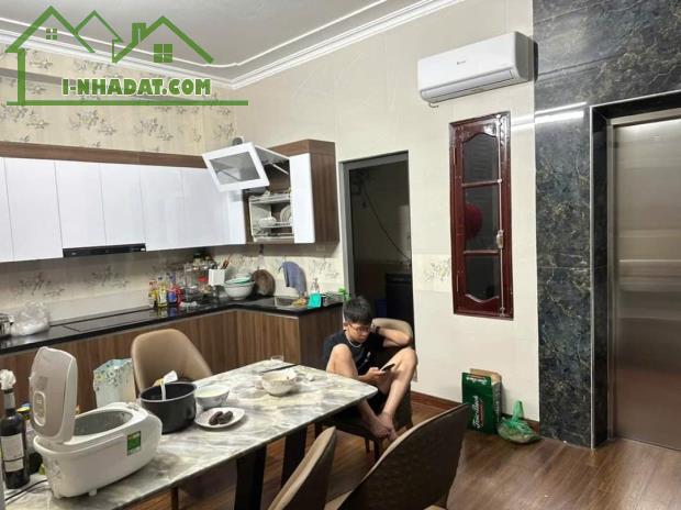 MẶT PHỐ VỈA HÈ ĐÁ BÓNG CỔ LINH PHỐ TRẠM 103M2 x 5T THANG MÁY KINH DOANH. 40,5TỶ - 3