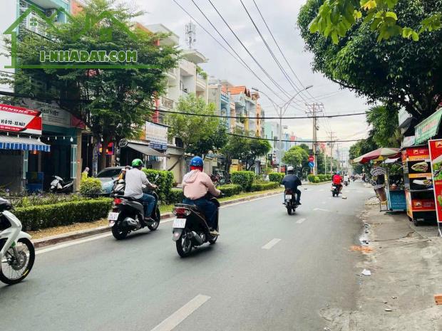 Anh hai tôi  cần bán gấp nhà Khu Dân Cư Bình Điền 70m2 giá 1 tỷ 260 triệu