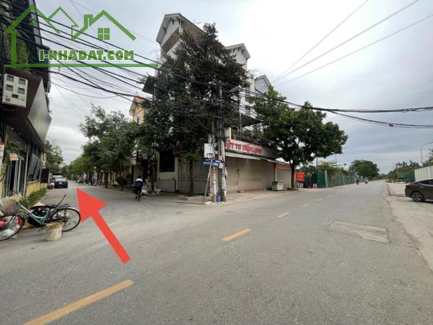 85 mét Đất - Thôn Nhuế - Kim Chung - Lô Góc Ô tô đỗ cửa - Giá 6xx Tỷ.