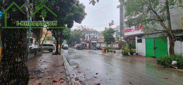 "Cần bán tòa nhà văn phòng phố Tôn Đức Thắng, phường Đông Thành, TP Ninh Bình.